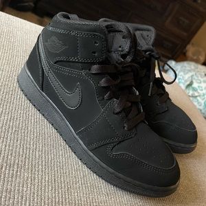 AIR JORDAN 1 MID BG 'BLACK' shoes sneakers